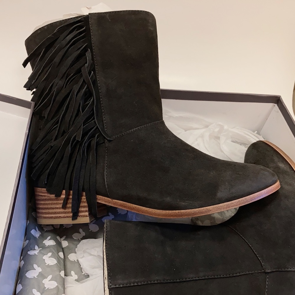 New in Box  Plomo Ranya Fringe Boots